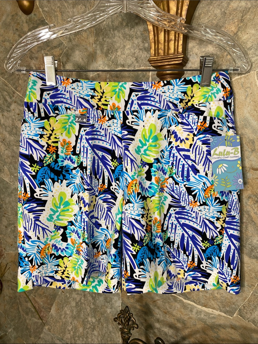 Lulu B stretch shorts tropical jungle leaf  print pockets sports athletic beach